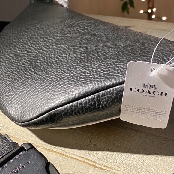 FINAL SALE! COACH MARVEL Belt Bag Patch Spiderman - Picture 10 of 16